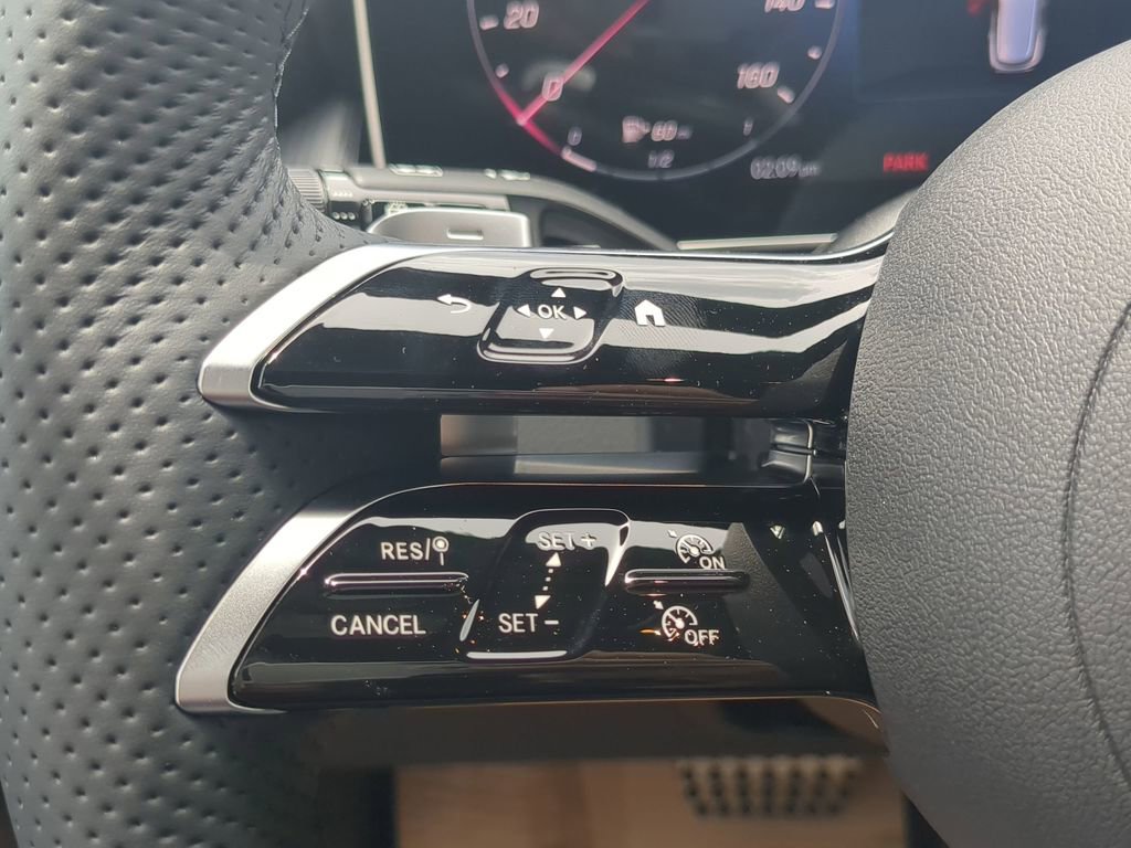 New 2025 Mercedes-Benz GLC 350e 4MATIC image 13