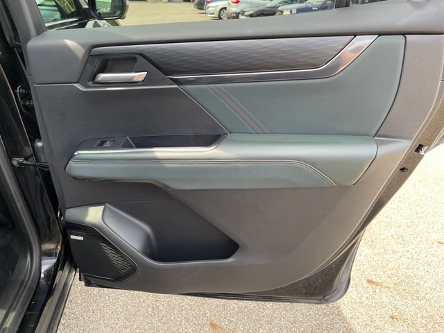 Used 2024 GMC Acadia AT4 w/ LPO, Floor Liner Package AWD/4WD image 38