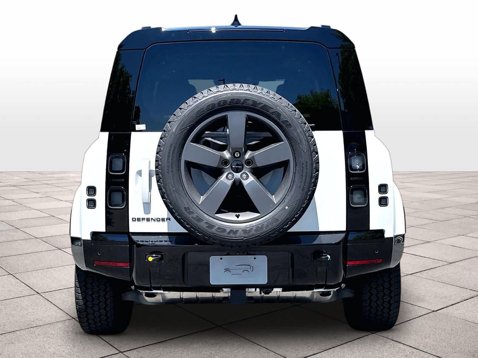 New 2026 Land Rover Defender 110 X-Dynamic SE AWD/4WD image 6
