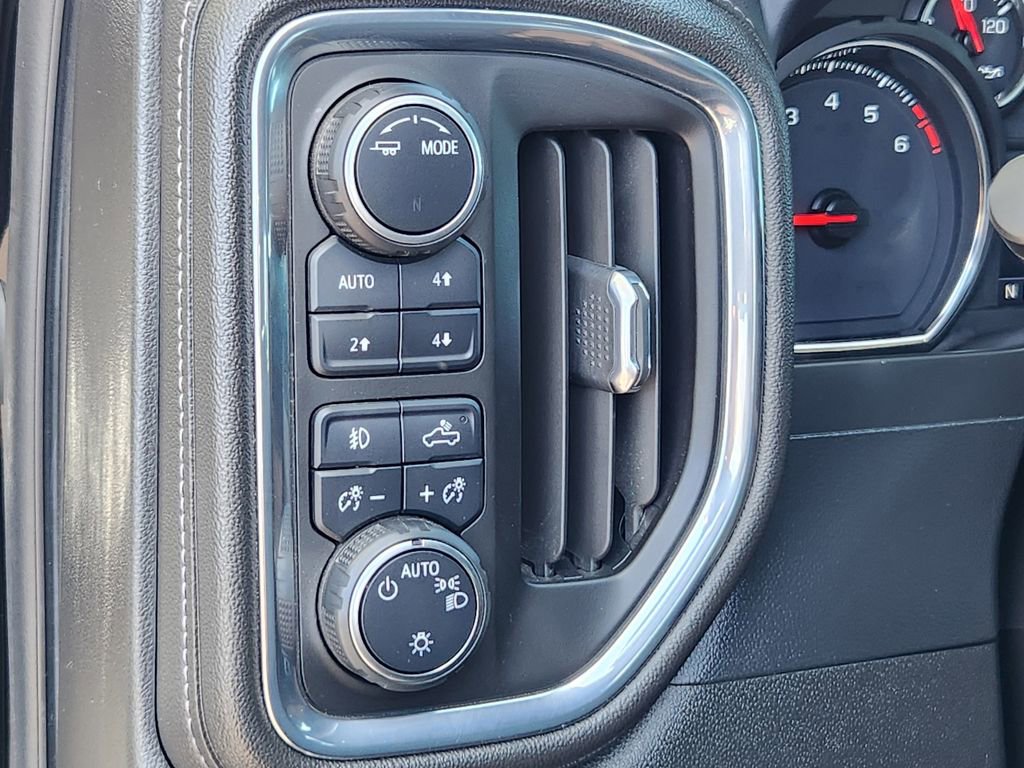 Used 2021 Chevrolet Silverado 1500 LT Trail Boss w/ LPO, Dark Essentials Package AWD/4WD image 13