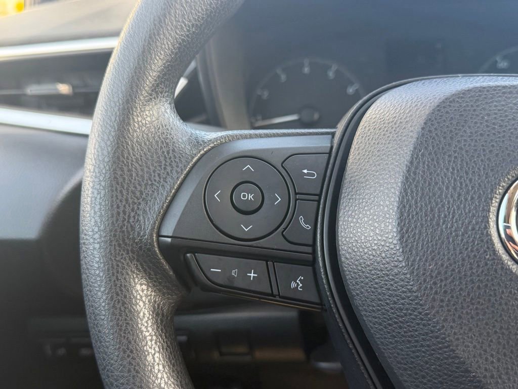 Used 2023 Toyota Corolla LE w/ LE Premium Package image 19