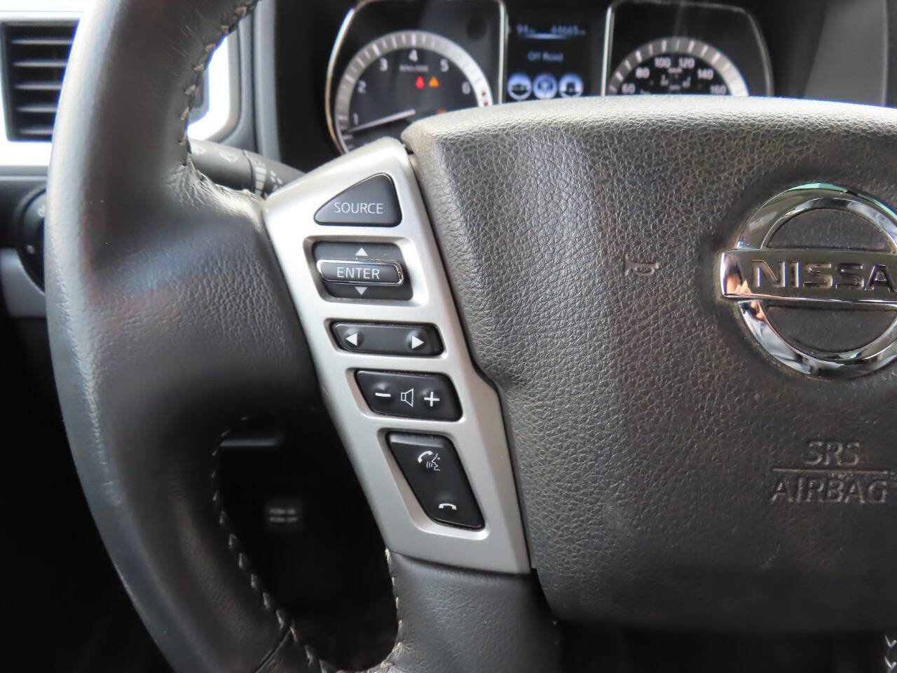 Used 2017 Nissan Titan PRO-4X image 17