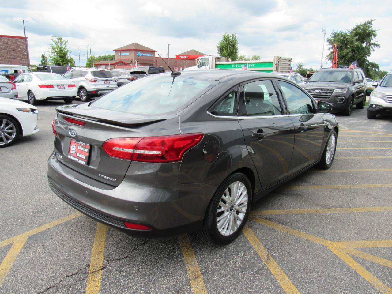 Used 2017 Ford Focus Titanium FWD image 6