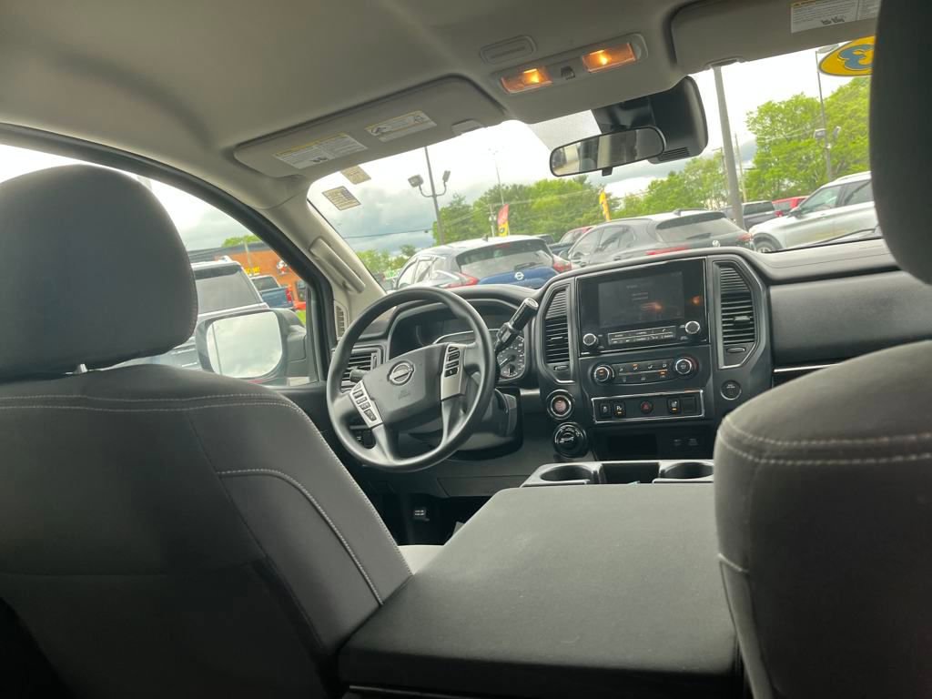 Used 2023 Nissan Titan SV image 26