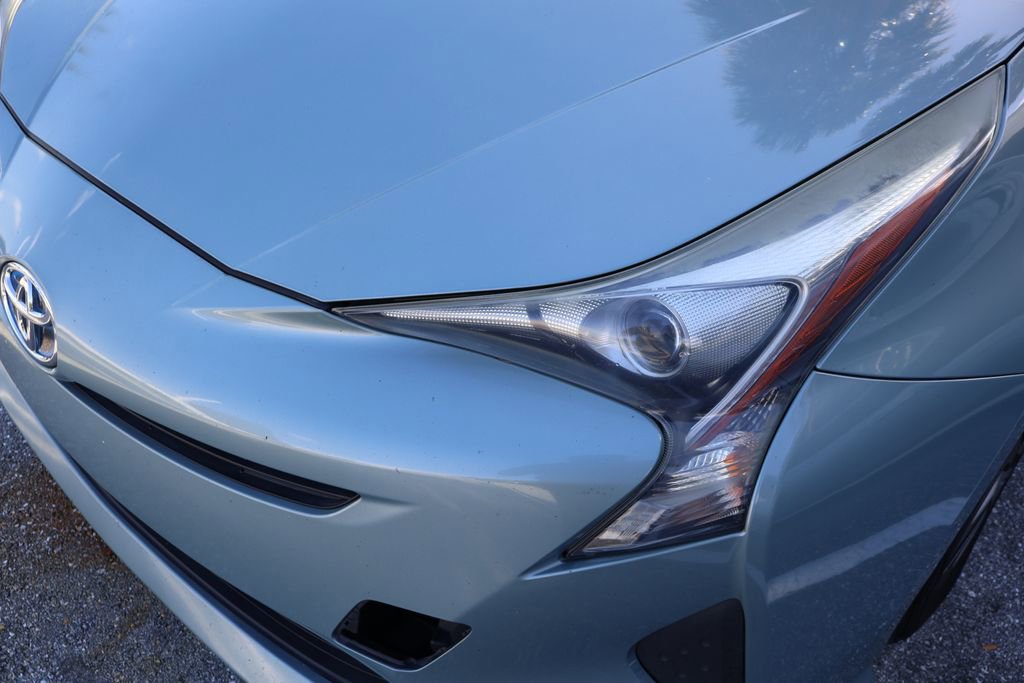 Used 2016 Toyota Prius Two FWD image 3
