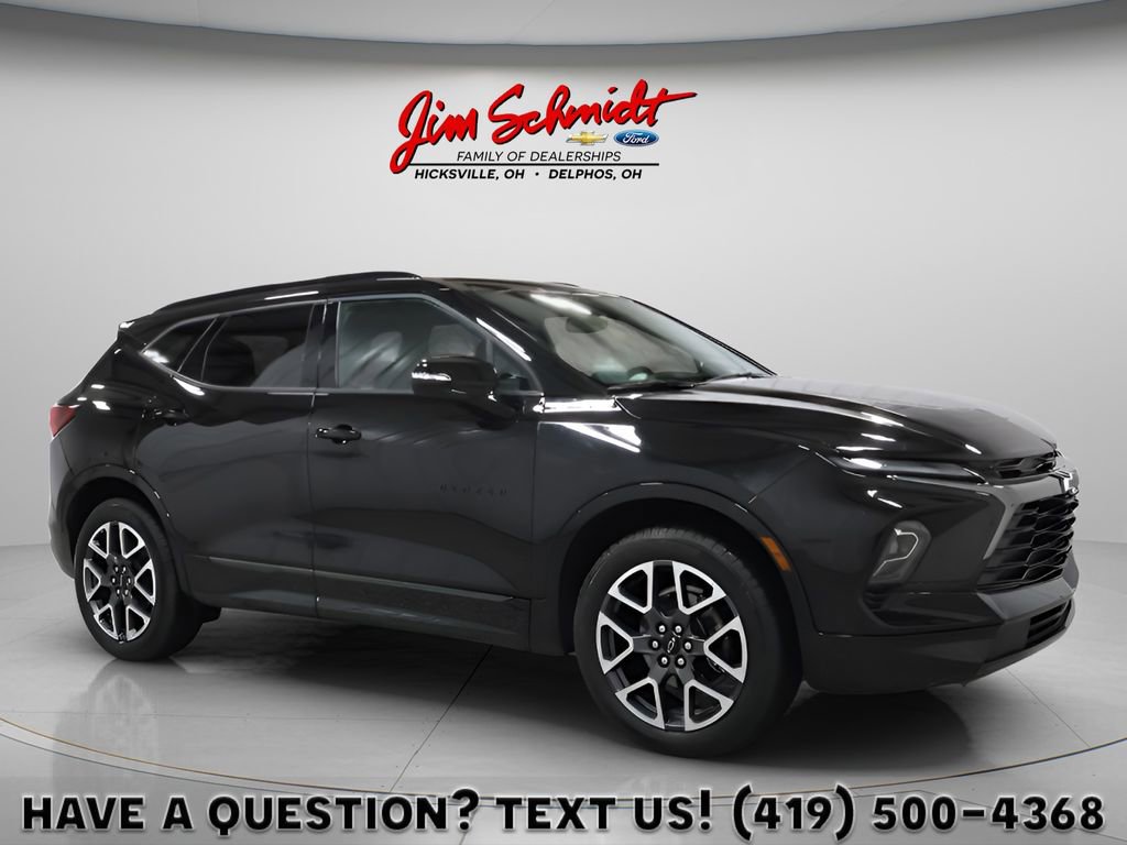 Used 2025 Chevrolet Blazer RS FWD image 1