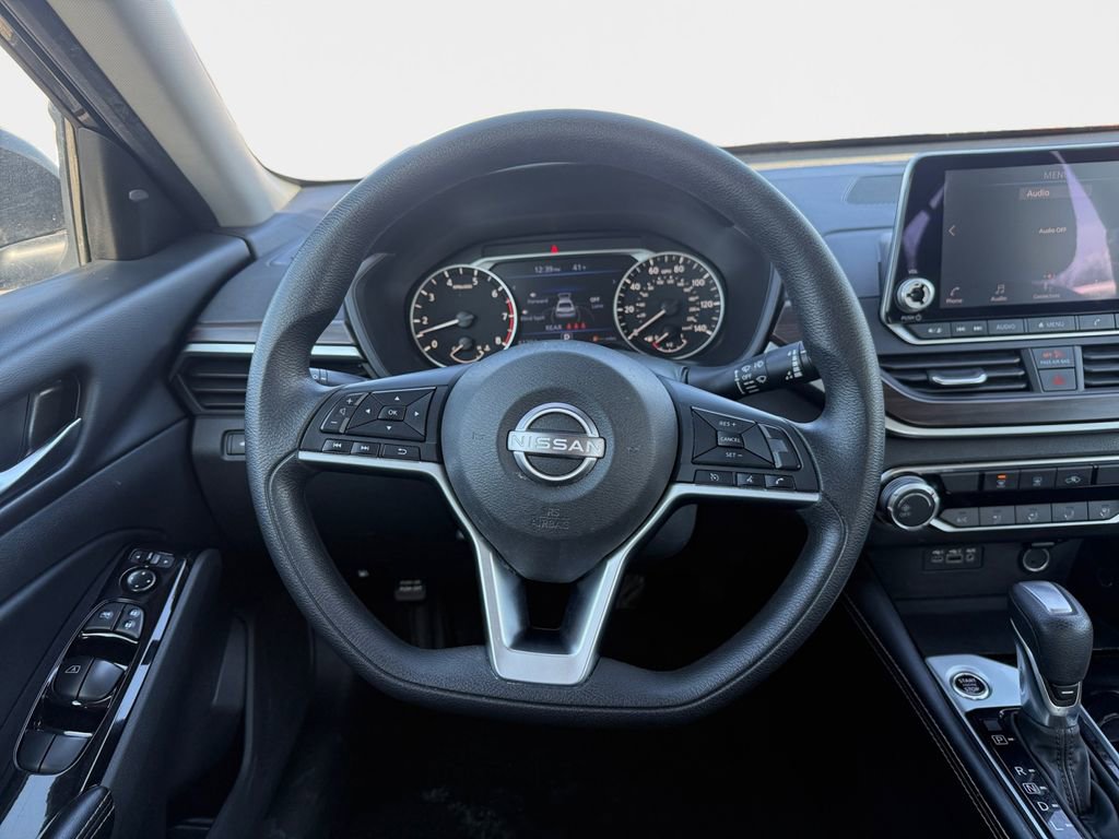 Used 2023 Nissan Altima 2.5 SV image 11