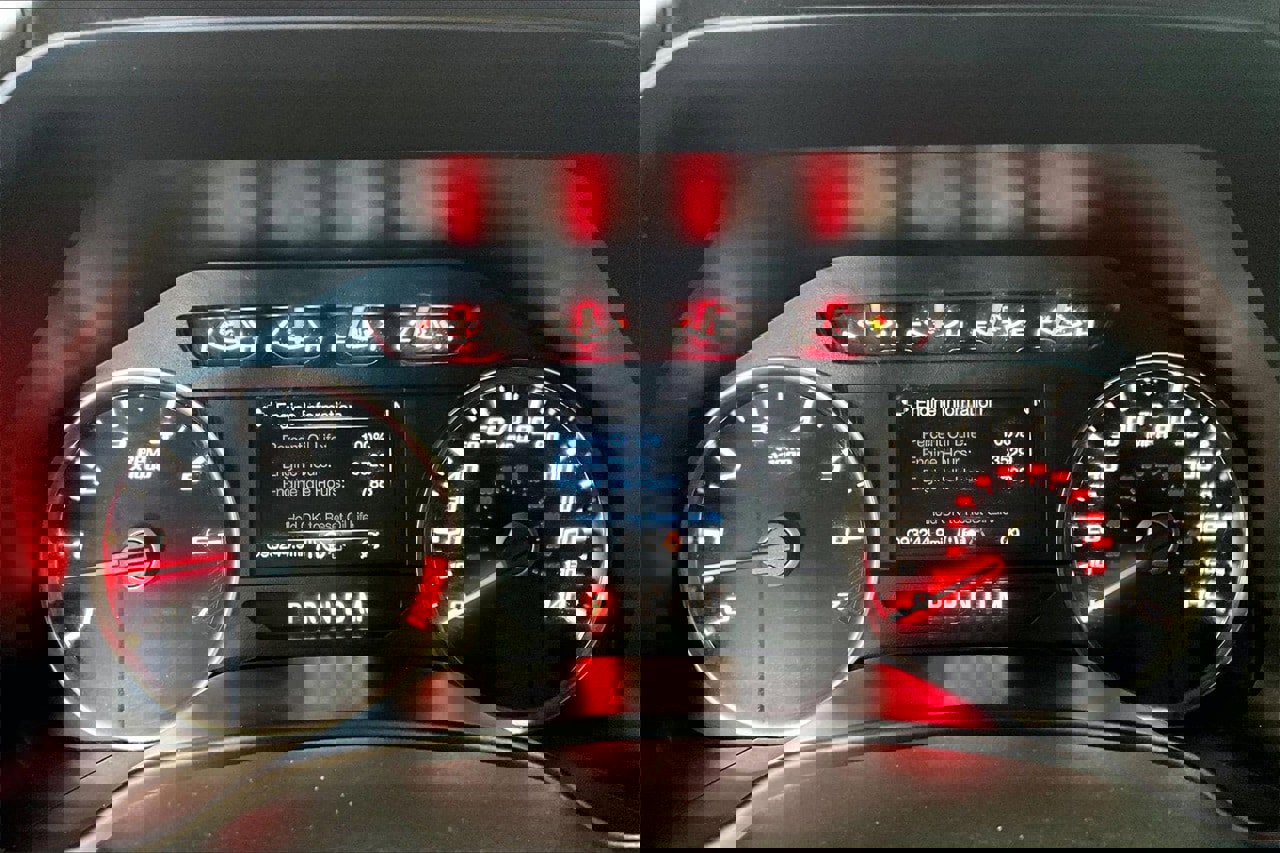 Used 2017 Ford F150 Raptor w/ Equipment Group 801A Mid image 23