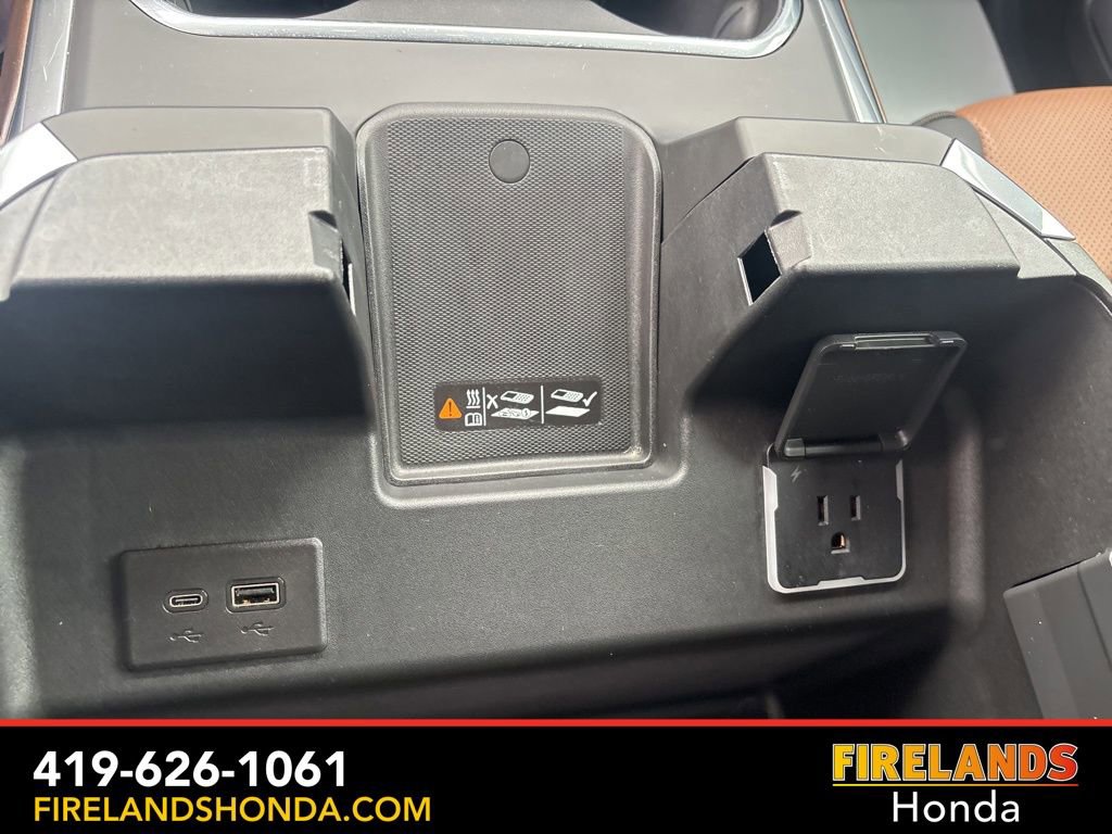 Used 2024 Chevrolet Silverado 3500 High Country w/ Technology Package image 40