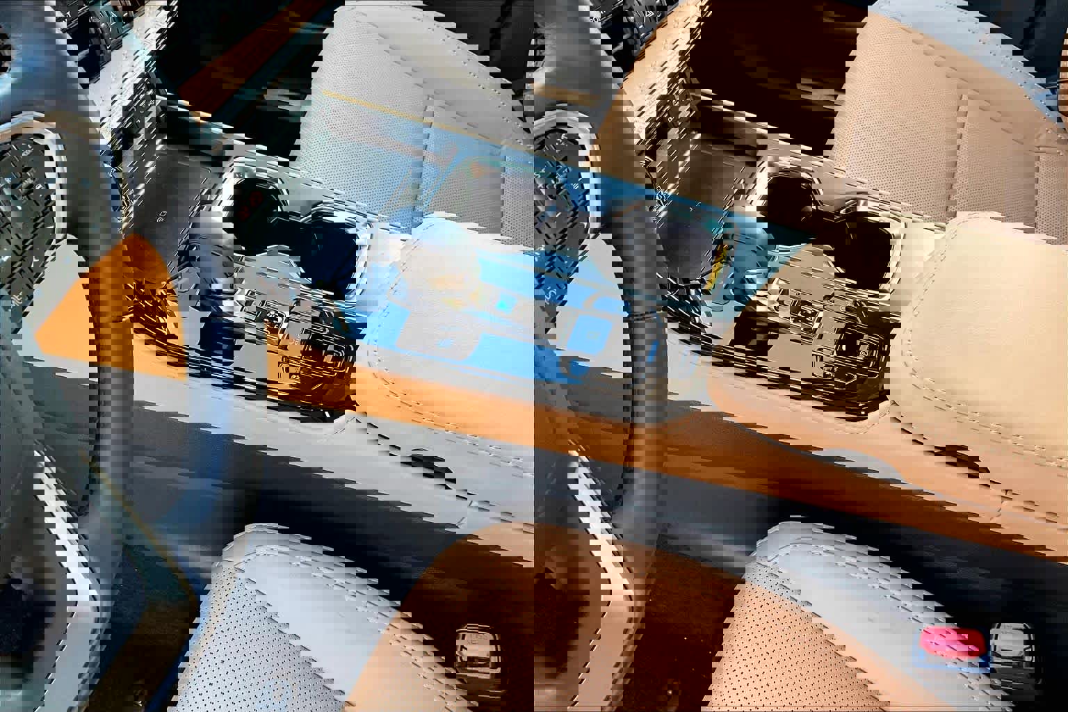 Used 2025 Lexus NX 250 FWD w/ Towing Package (2000 Lbs) image 17