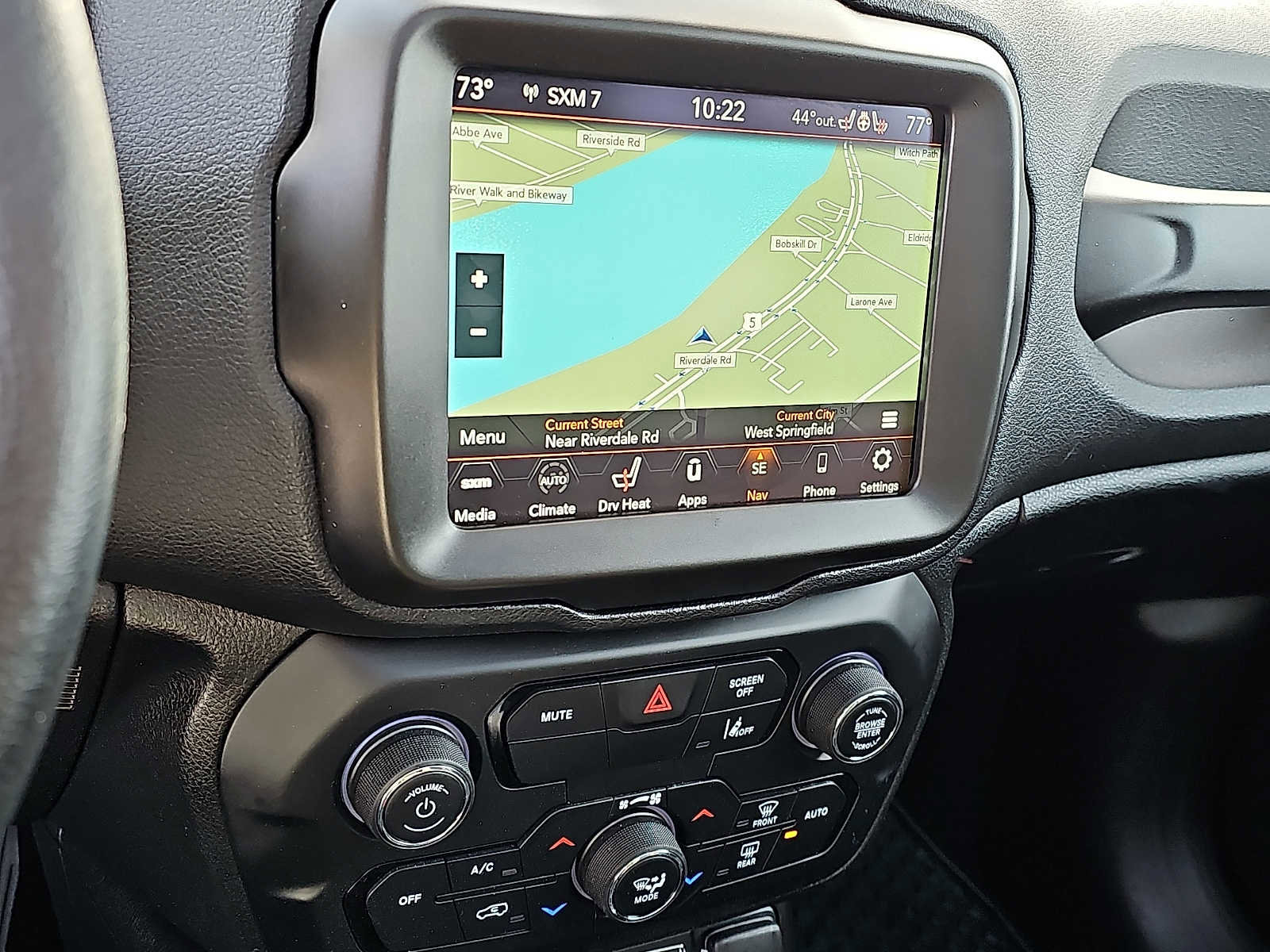 Used 2023 Jeep Renegade Latitude w/ Sun/Sound Group image 17