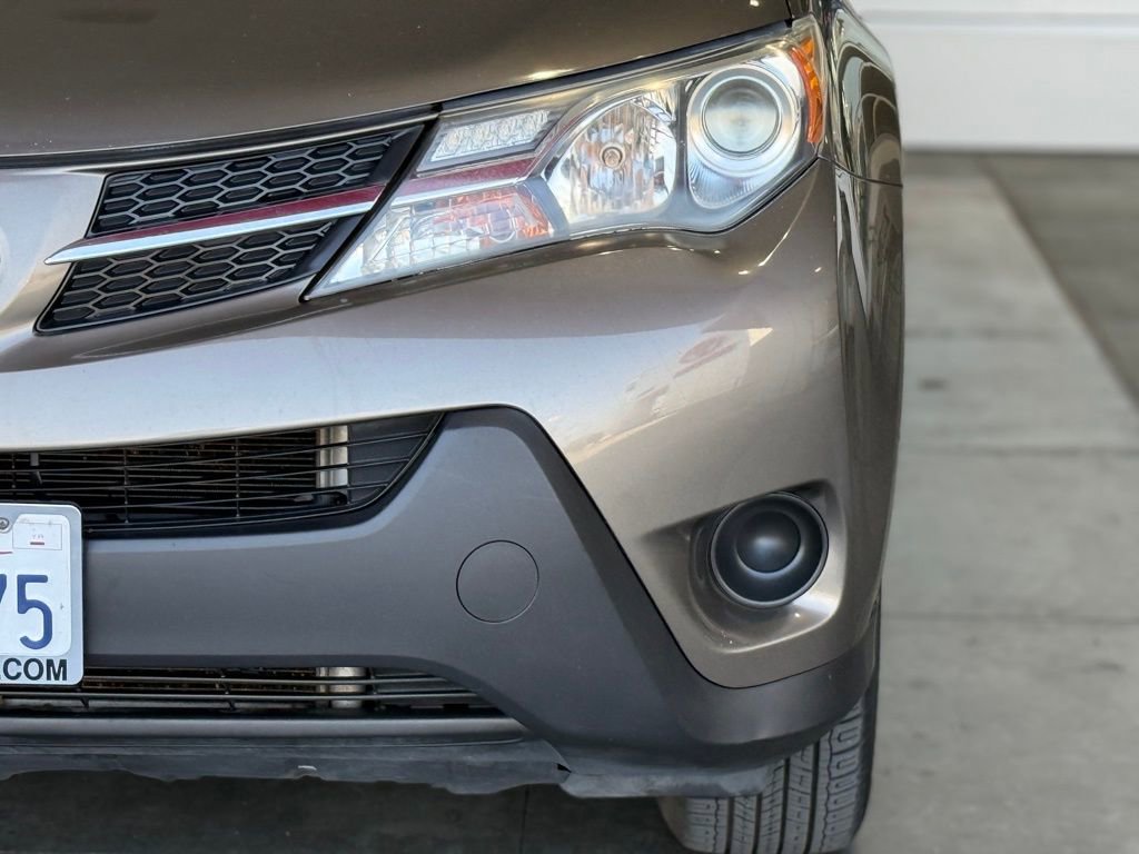 Used 2014 Toyota RAV4 LE image 5