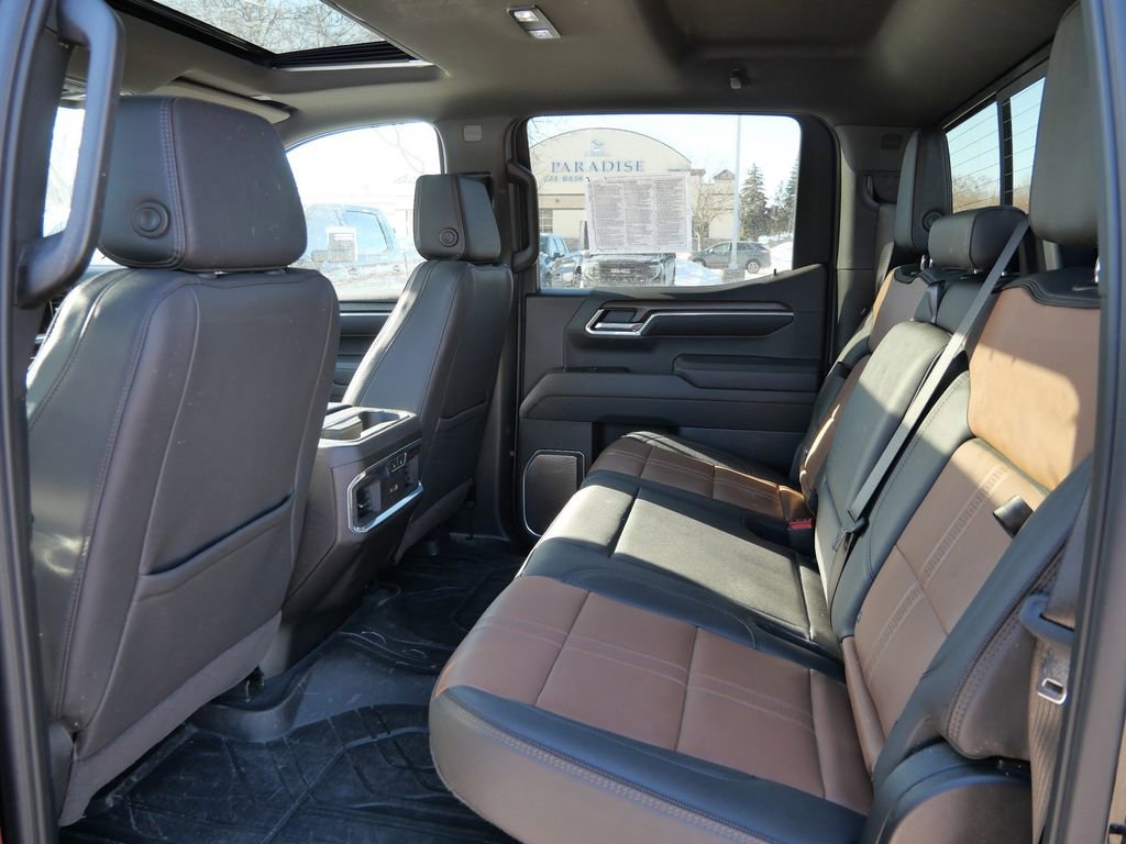 Used 2025 Chevrolet Silverado 1500 High Country image 13