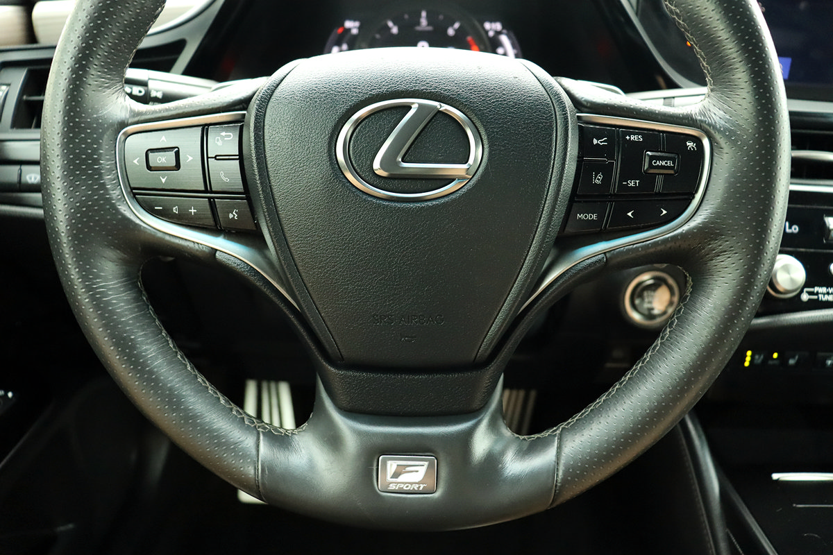 Used 2023 Lexus ES 350 F Sport w/ Accessory Package (Z2) FWD image 39