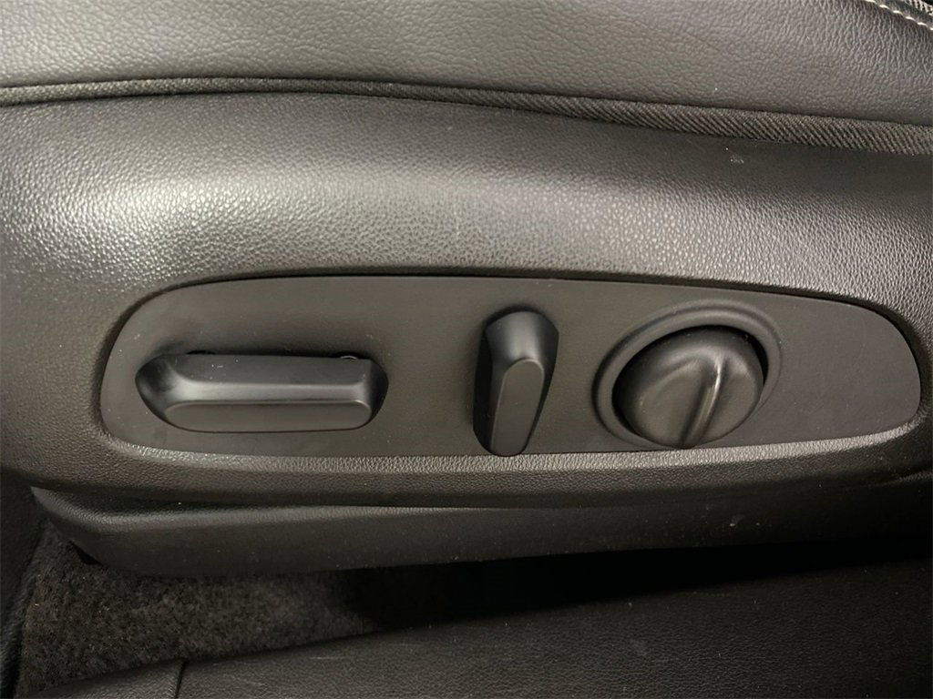 Used 2020 Buick Encore GX Select image 12