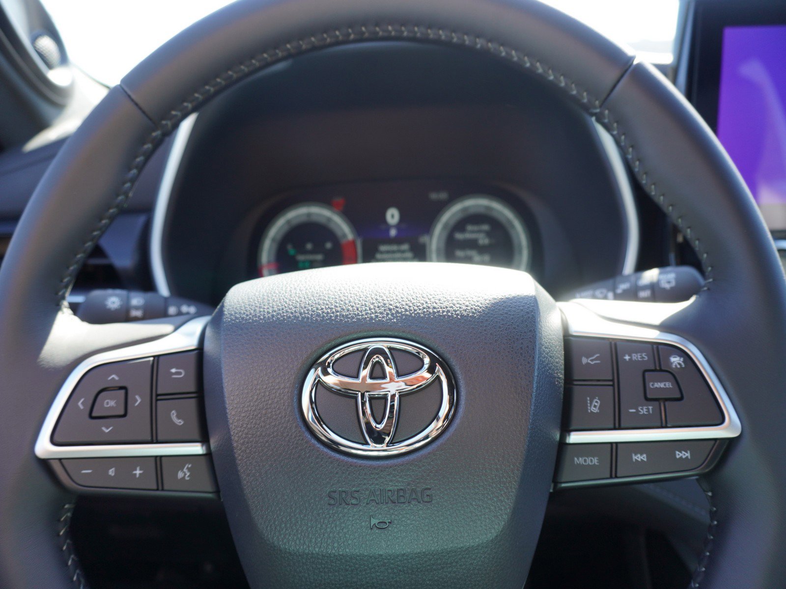 New 2025 Toyota Highlander XSE image 27