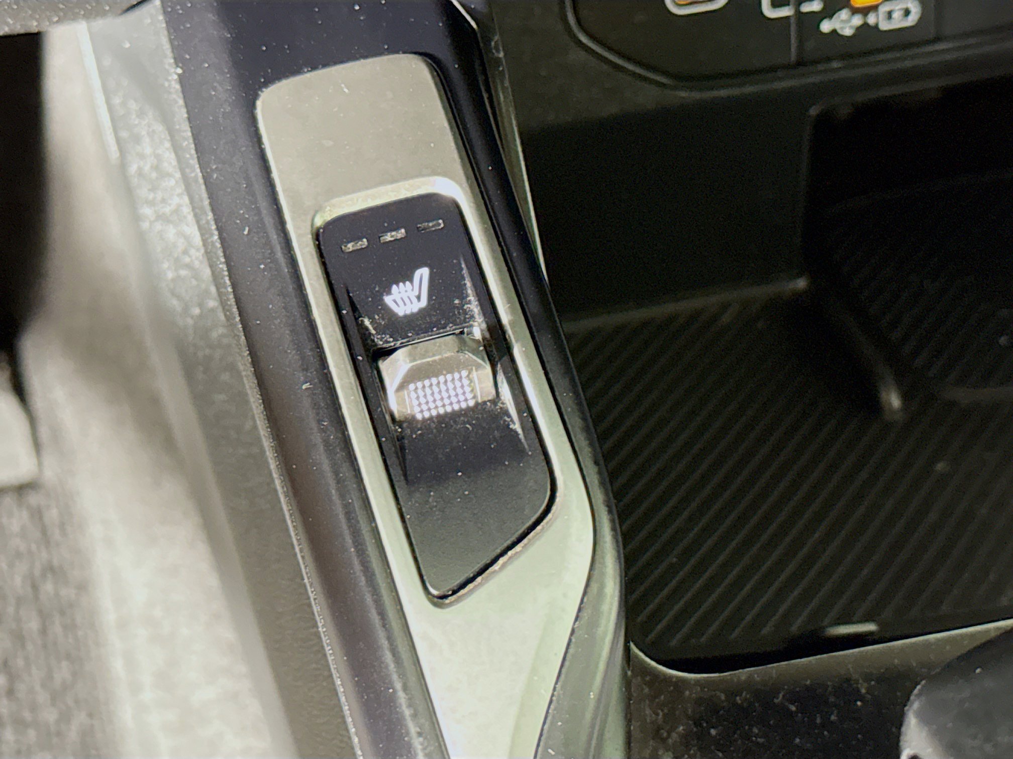 Used 2024 Kia Sorento EX w/ Panoramic Sunroof Package image 25