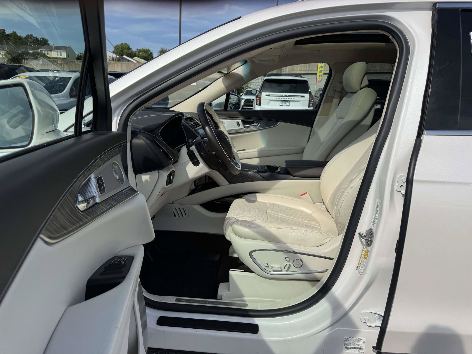 Used 2019 Lincoln Nautilus Black Label AWD/4WD image 21