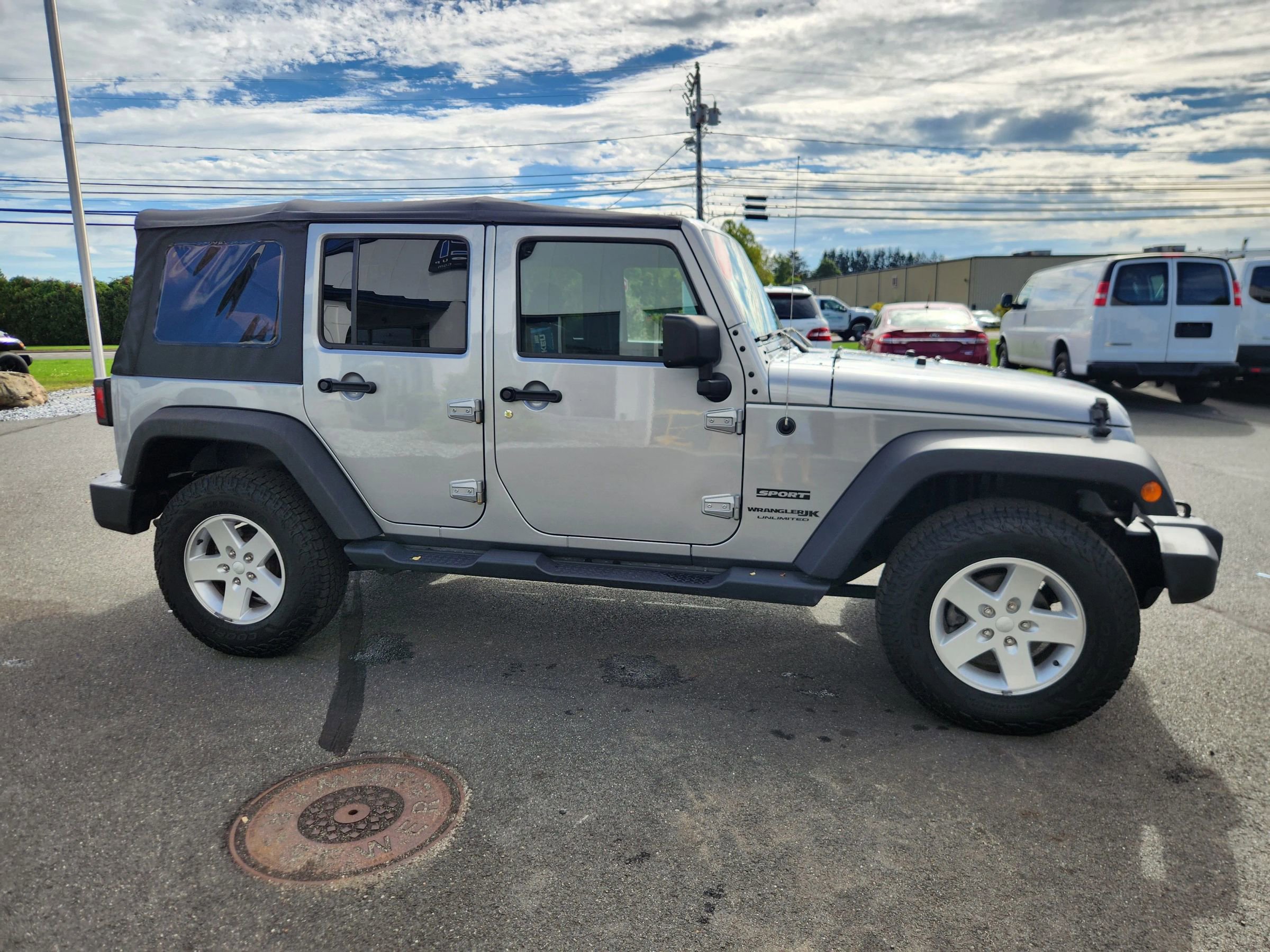 Used 2018 Jeep Wrangler Unlimited Sport S AWD/4WD image 18