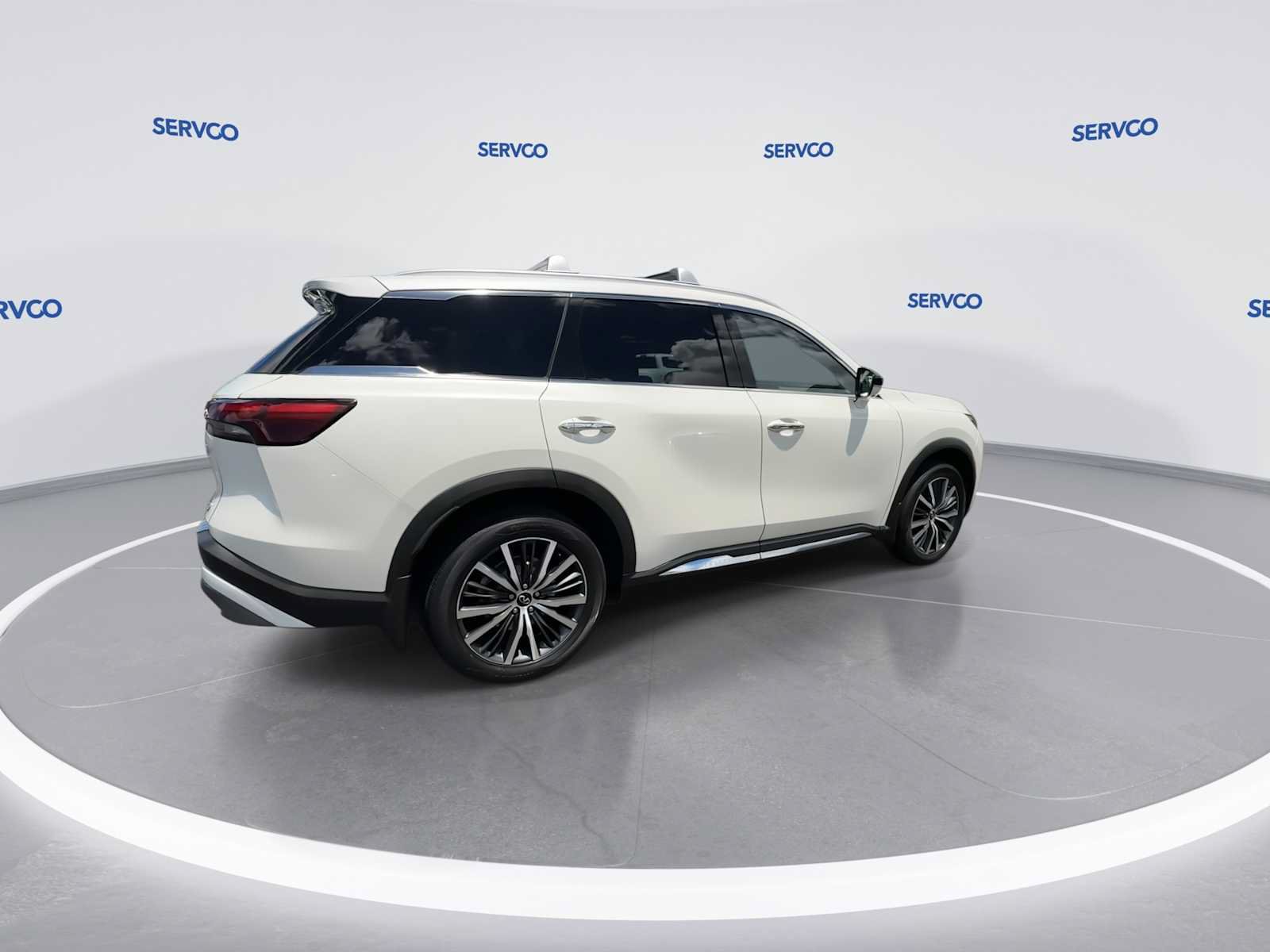 Used 2023 INFINITI QX60 Sensory w/ Vision Package AWD/4WD image 8