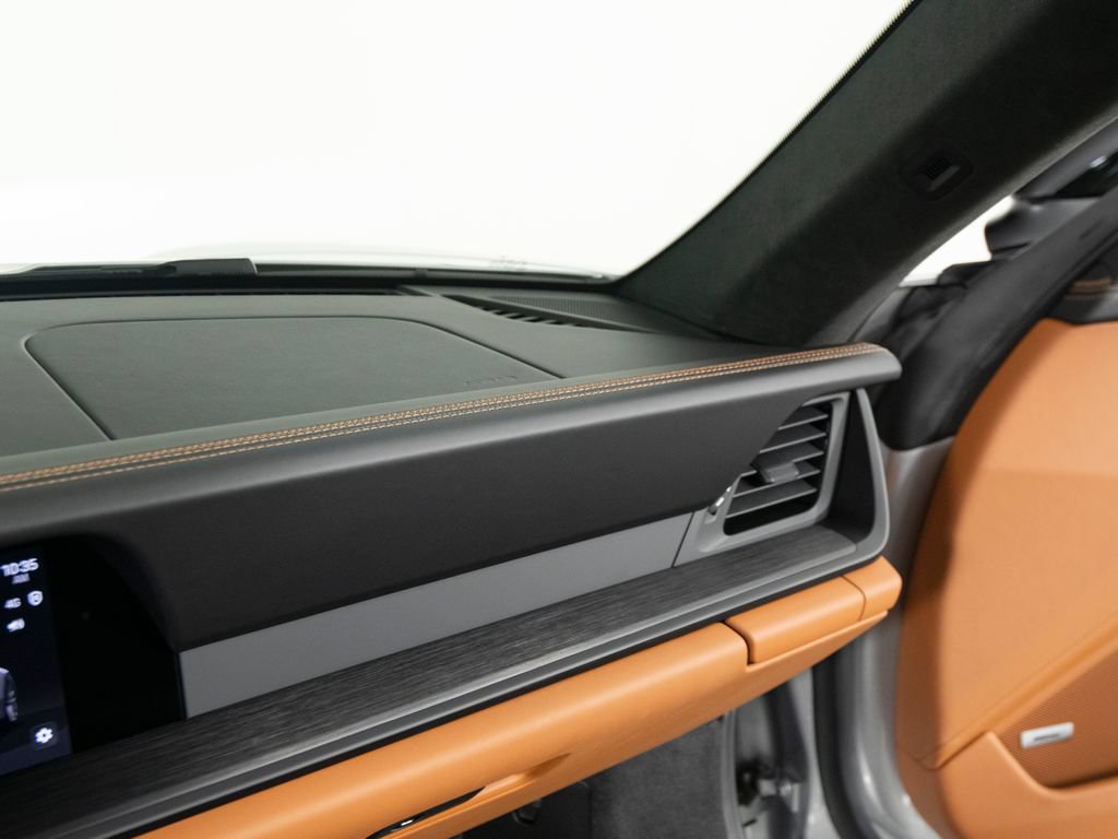 Certified 2026 Porsche 911 Carrera GTS RWD image 33