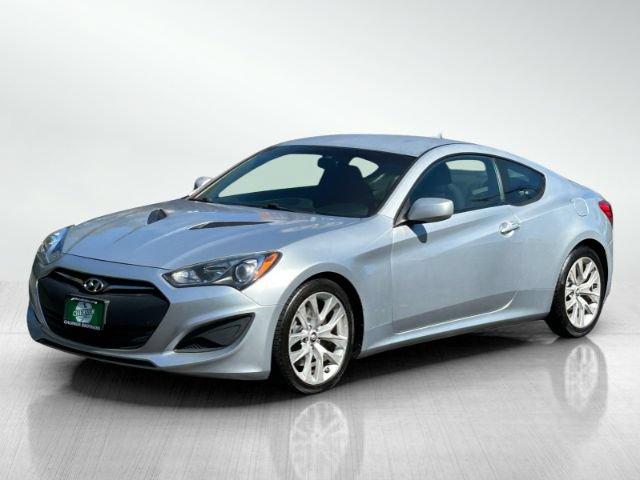 Used 2013 Hyundai Genesis 2.0T RWD image 8