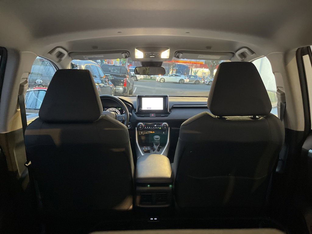 Used 2025 Toyota RAV4 XLE image 10