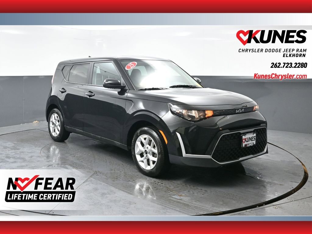 Used 2025 Kia Soul LX w/ LX Technology Package image 1