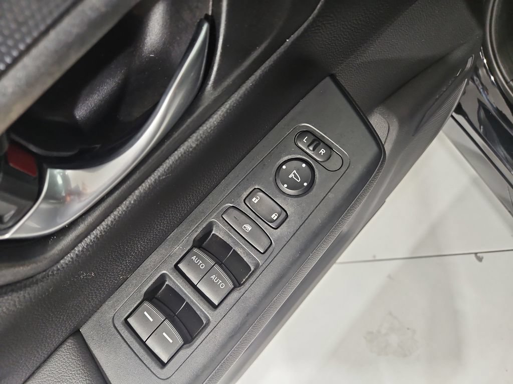 Used 2024 Honda CR-V EX image 11