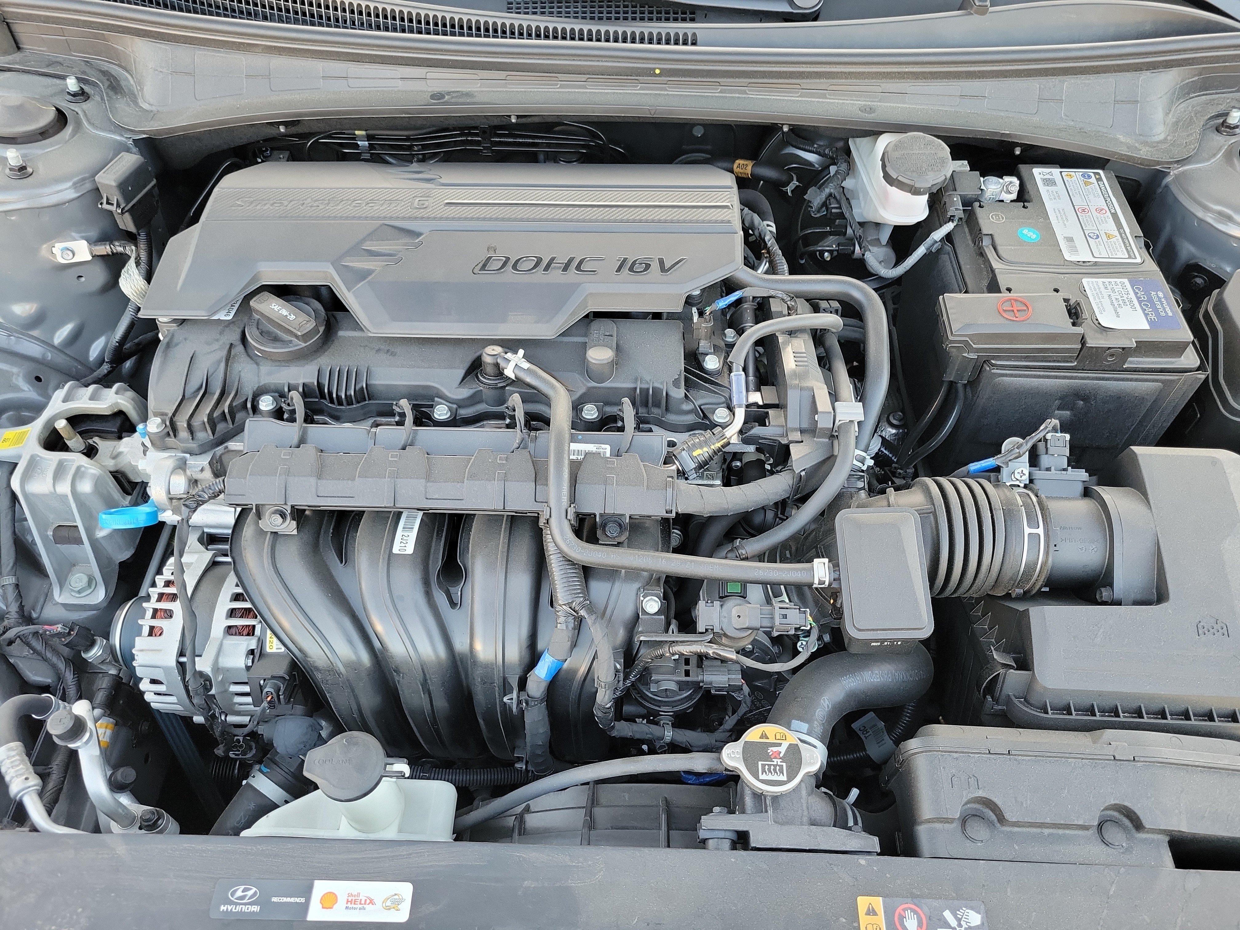 Certified 2025 Hyundai Elantra Limited FWD image 25