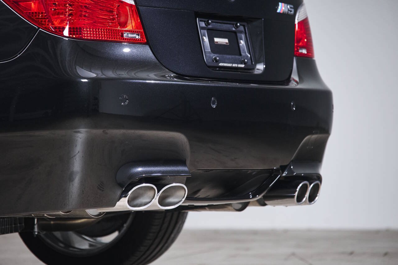 Used 2006 BMW M5 RWD image 47