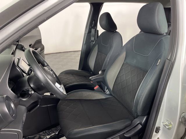 Used 2020 Nissan Kicks S w/ Interior Electronics Package image 18