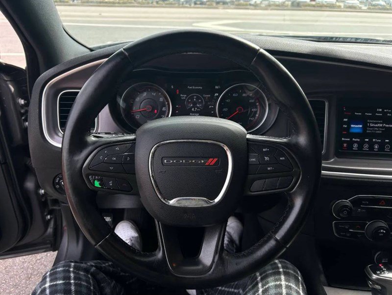 Used 2020 Dodge Charger SXT image 10