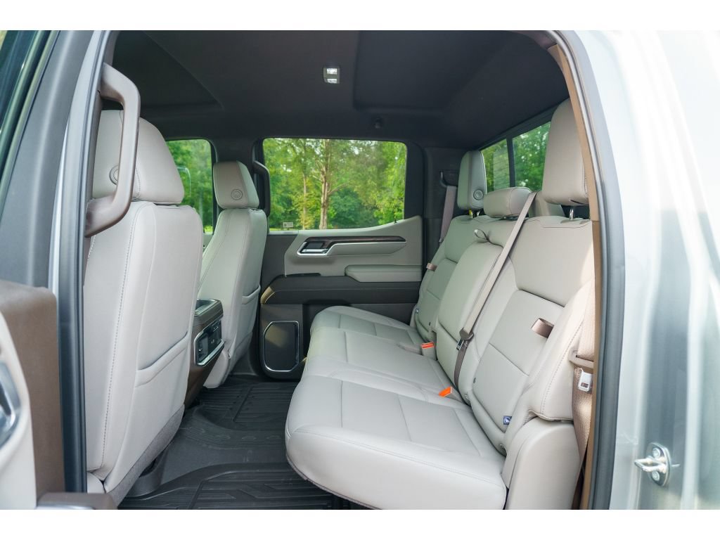 Used 2024 GMC Sierra 1500 SLT AWD/4WD image 13