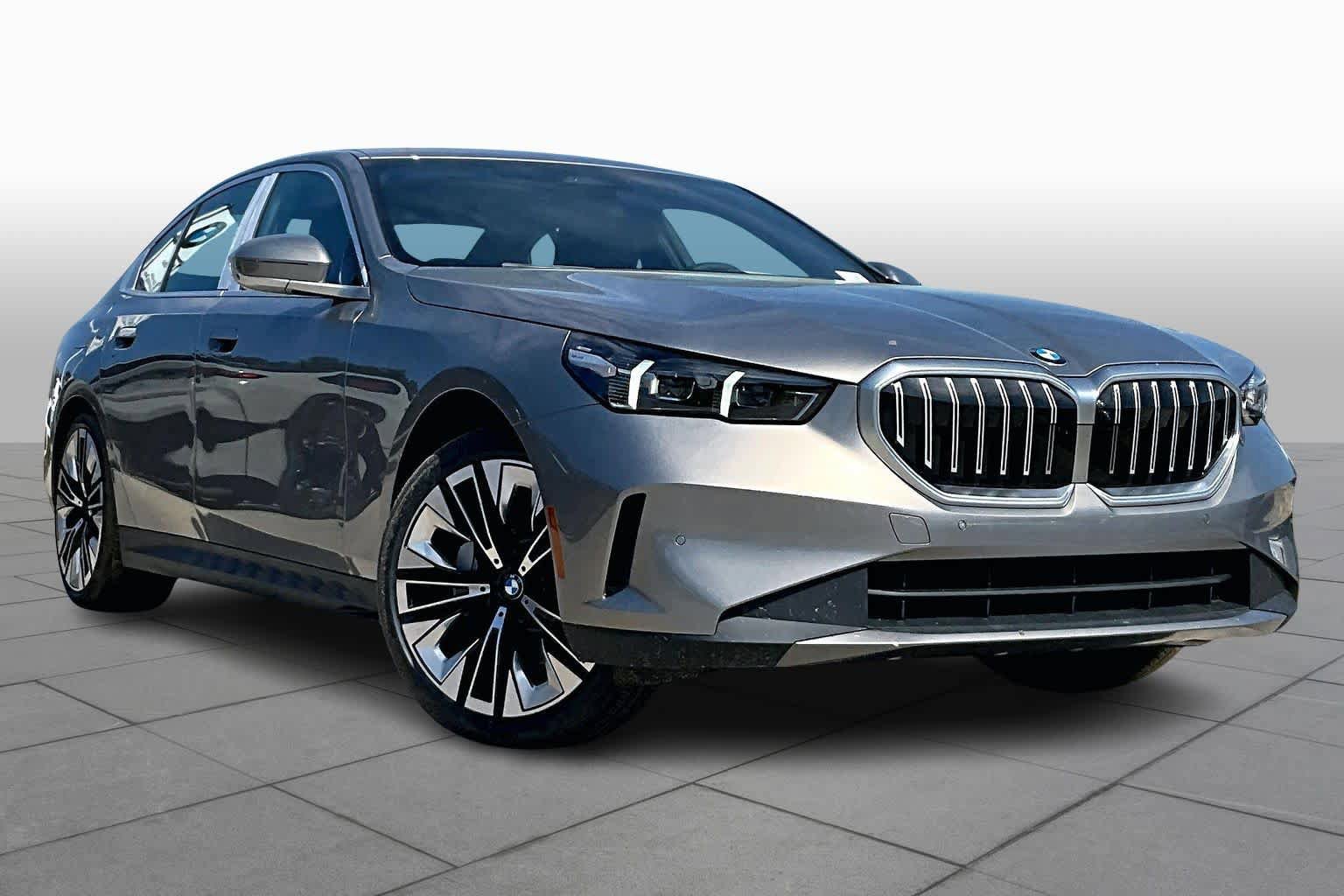 New 2026 BMW 530i w/ Premium Package RWD video 2