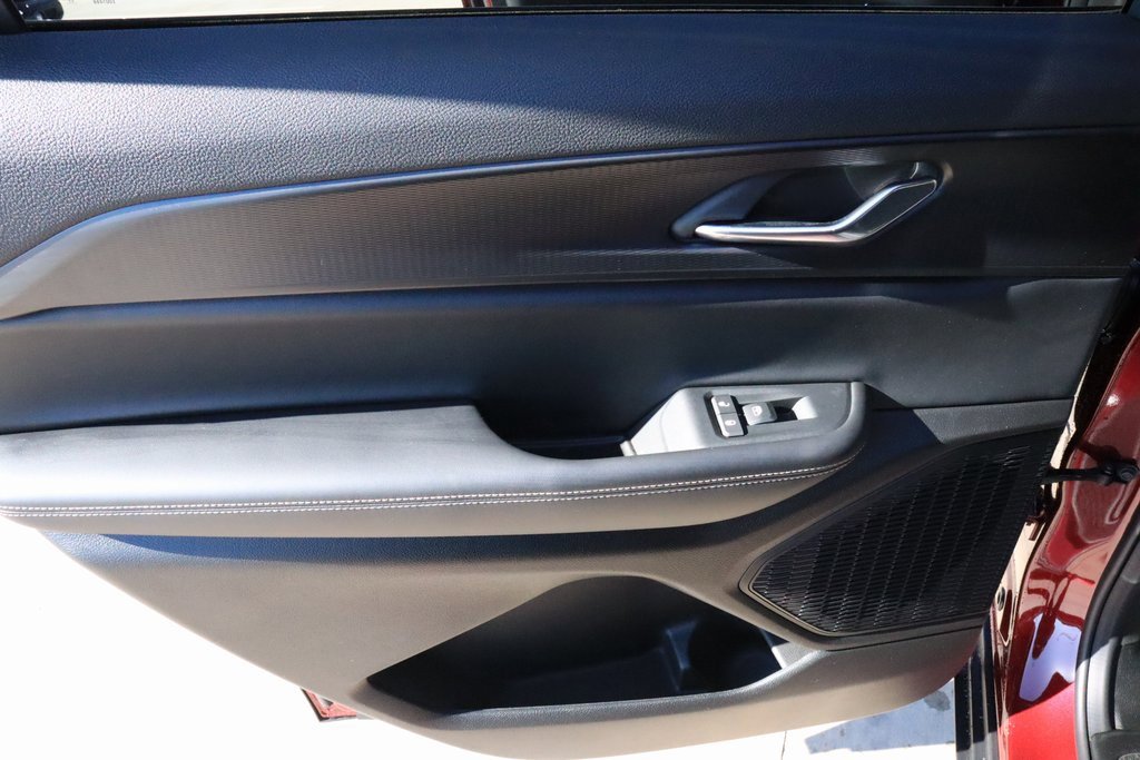 New 2025 Jeep Grand Cherokee L Altitude image 18