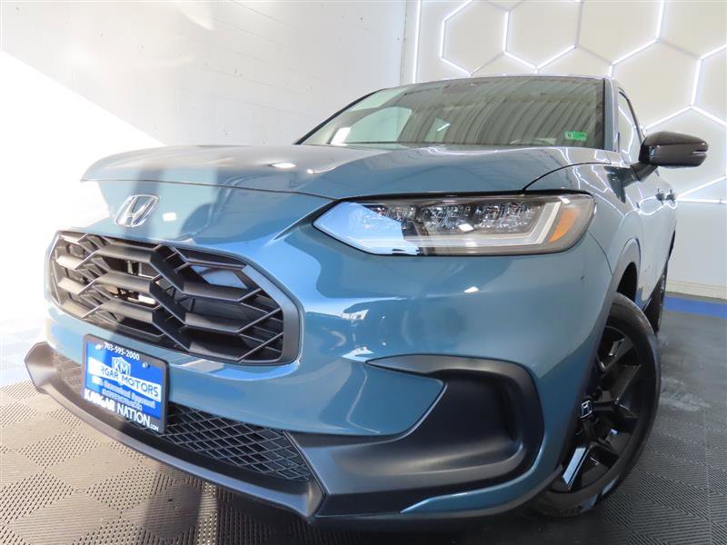 Used 2025 Honda HR-V Sport image 1