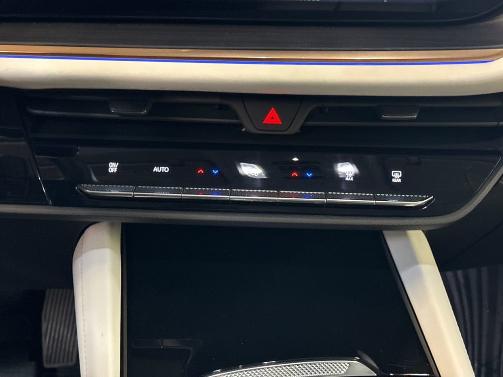 Certified 2025 Buick Envision Avenir image 24