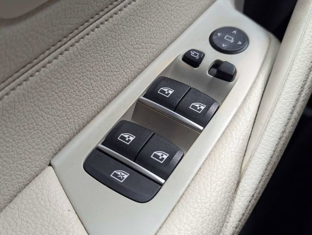 Used 2021 BMW 530i w/ Premium Package RWD image 19