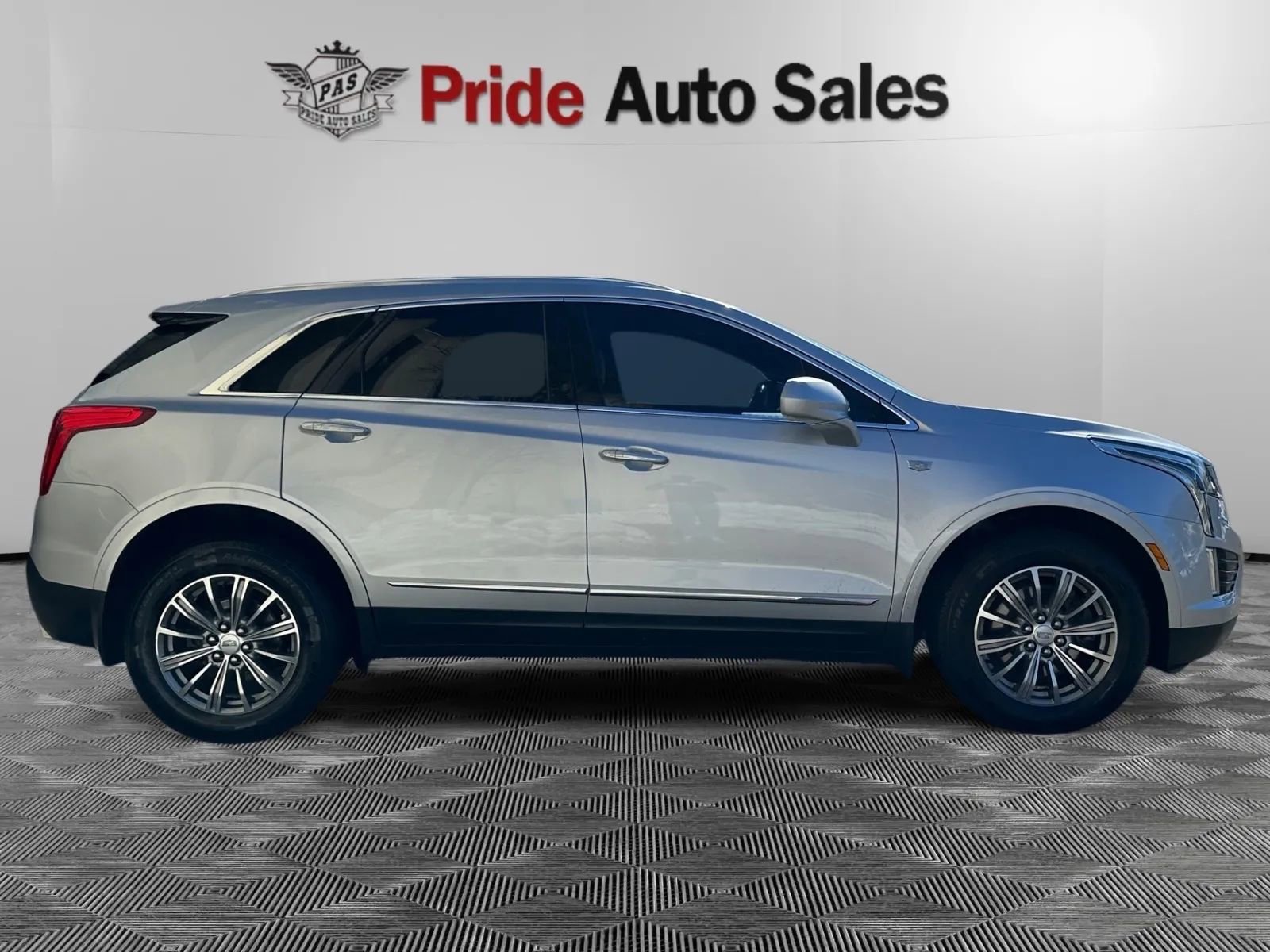 Used 2018 Cadillac XT5 Luxury AWD/4WD image 14