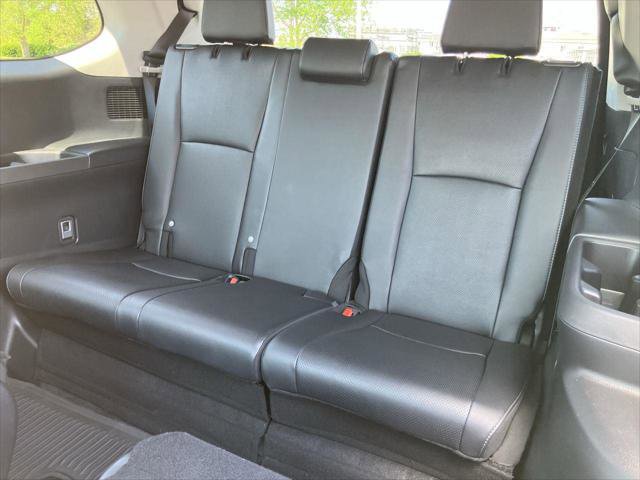 Certified 2024 Toyota Grand Highlander AWD image 29