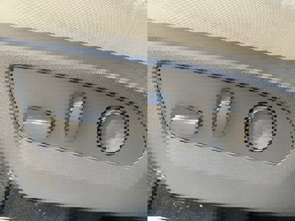 Used 2021 Buick Envision Essence image 13