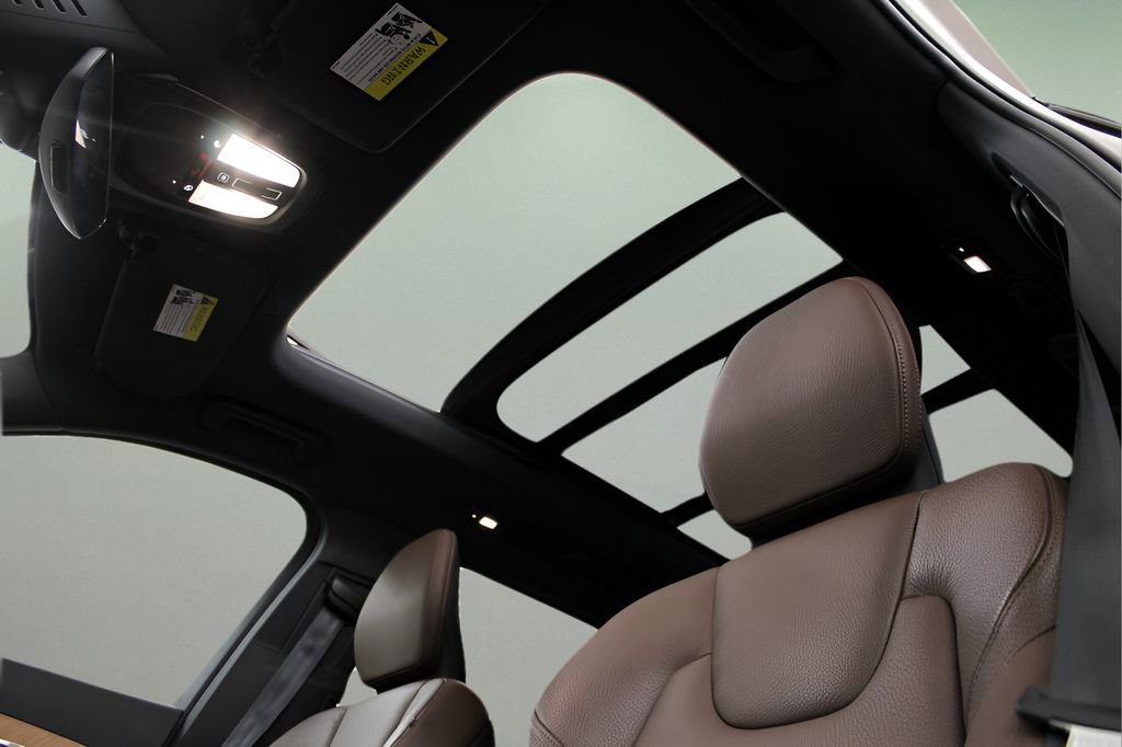 Used 2023 Volvo XC90 B5 Plus w/ Protection Package Premier image 39