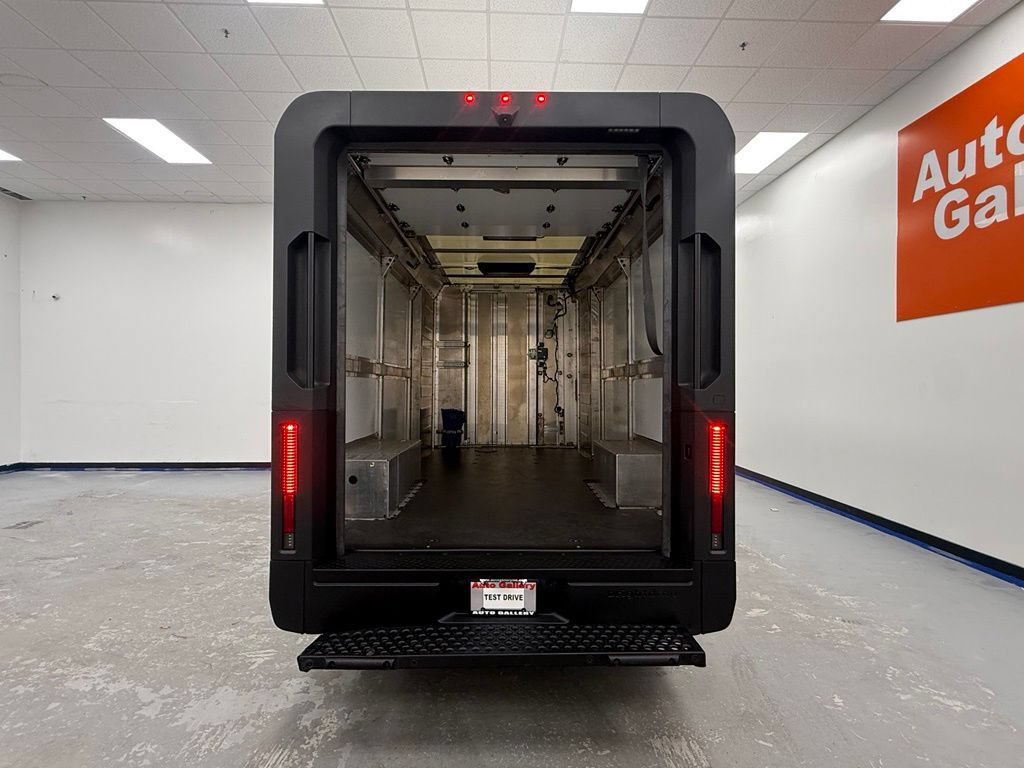 Used 2024 Chevrolet Brightdrop 600 w/ Commercial Equipment Package AWD/4WD image 21
