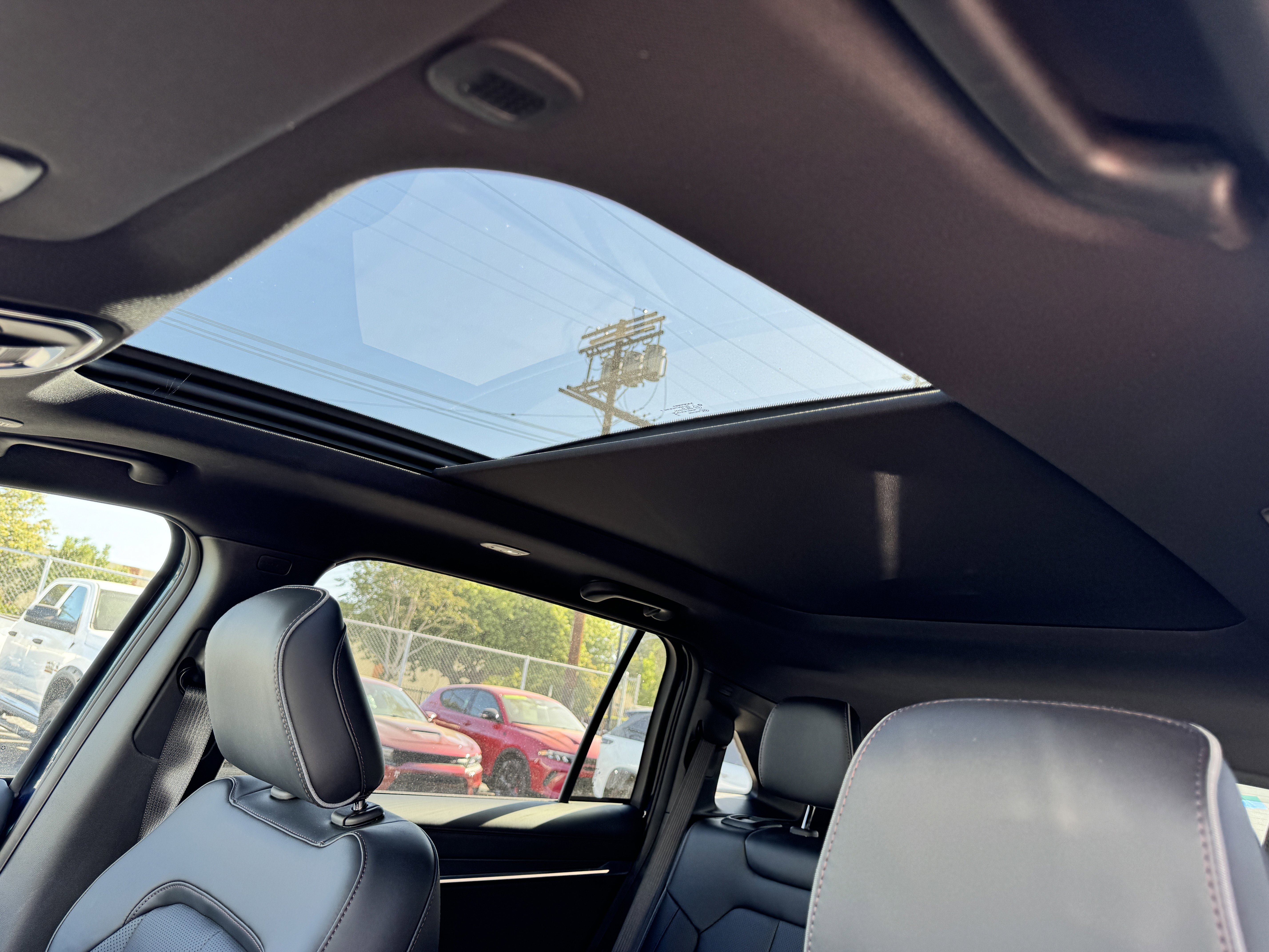 New 2025 Jeep Wagoneer Limited image 19