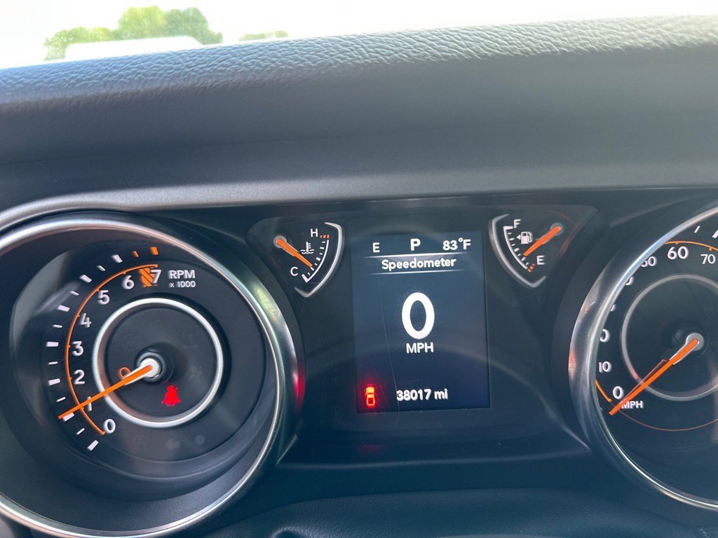 Used 2022 Jeep Gladiator Willys image 32