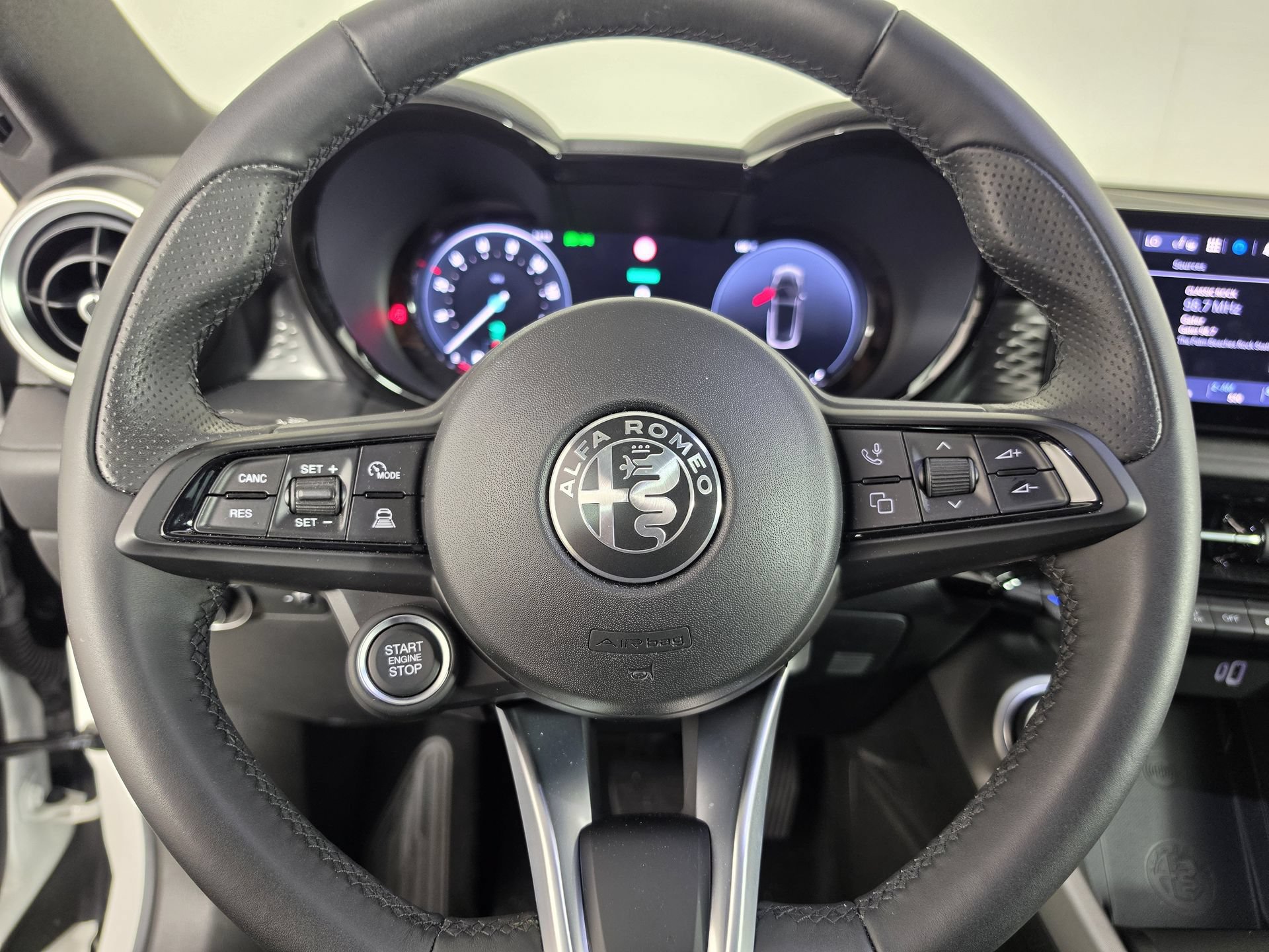 Used 2024 Alfa Romeo Tonale Sprint AWD/4WD image 12