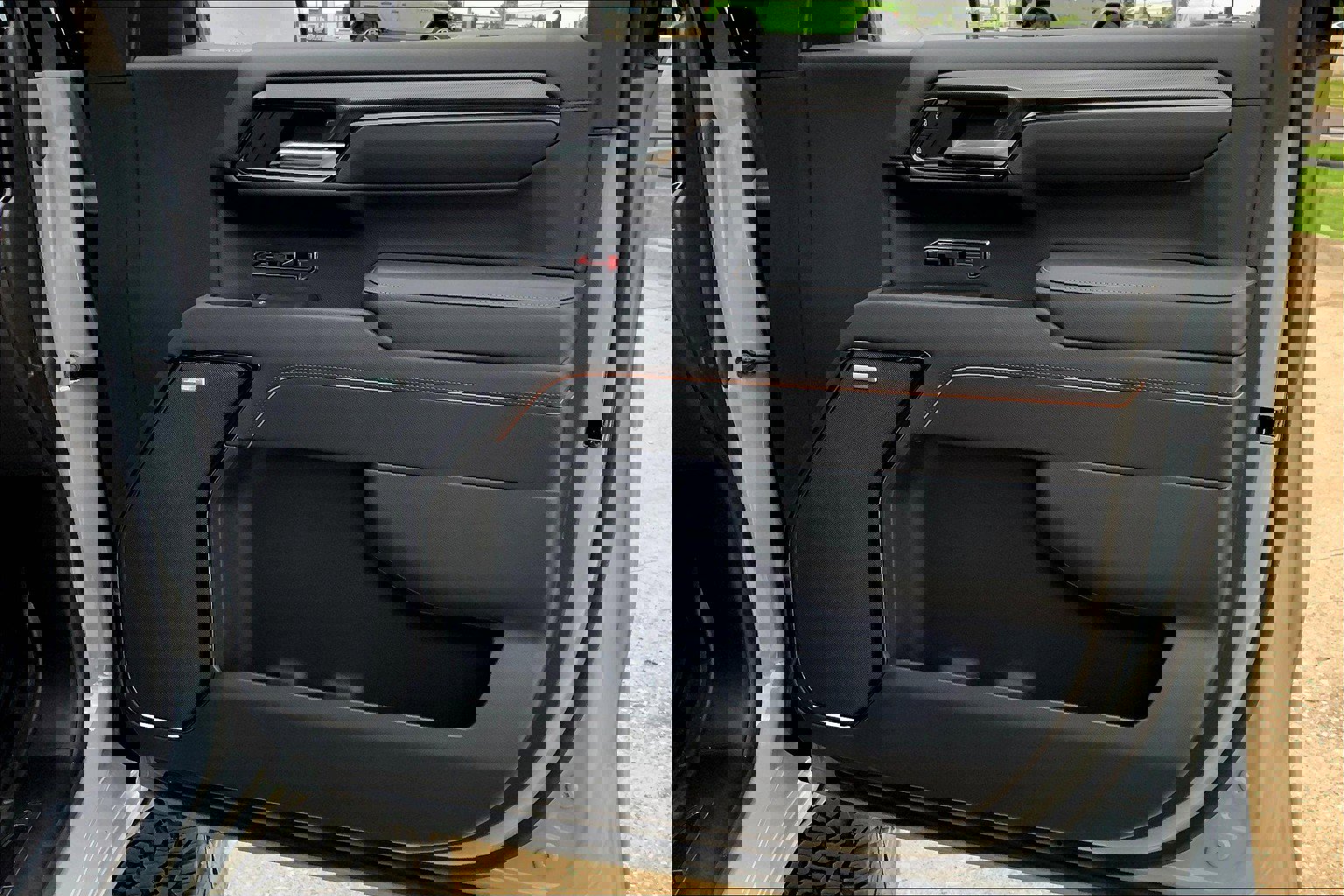 New 2025 GMC Sierra 1500 AT4 w/ AT4 Premium Package image 27