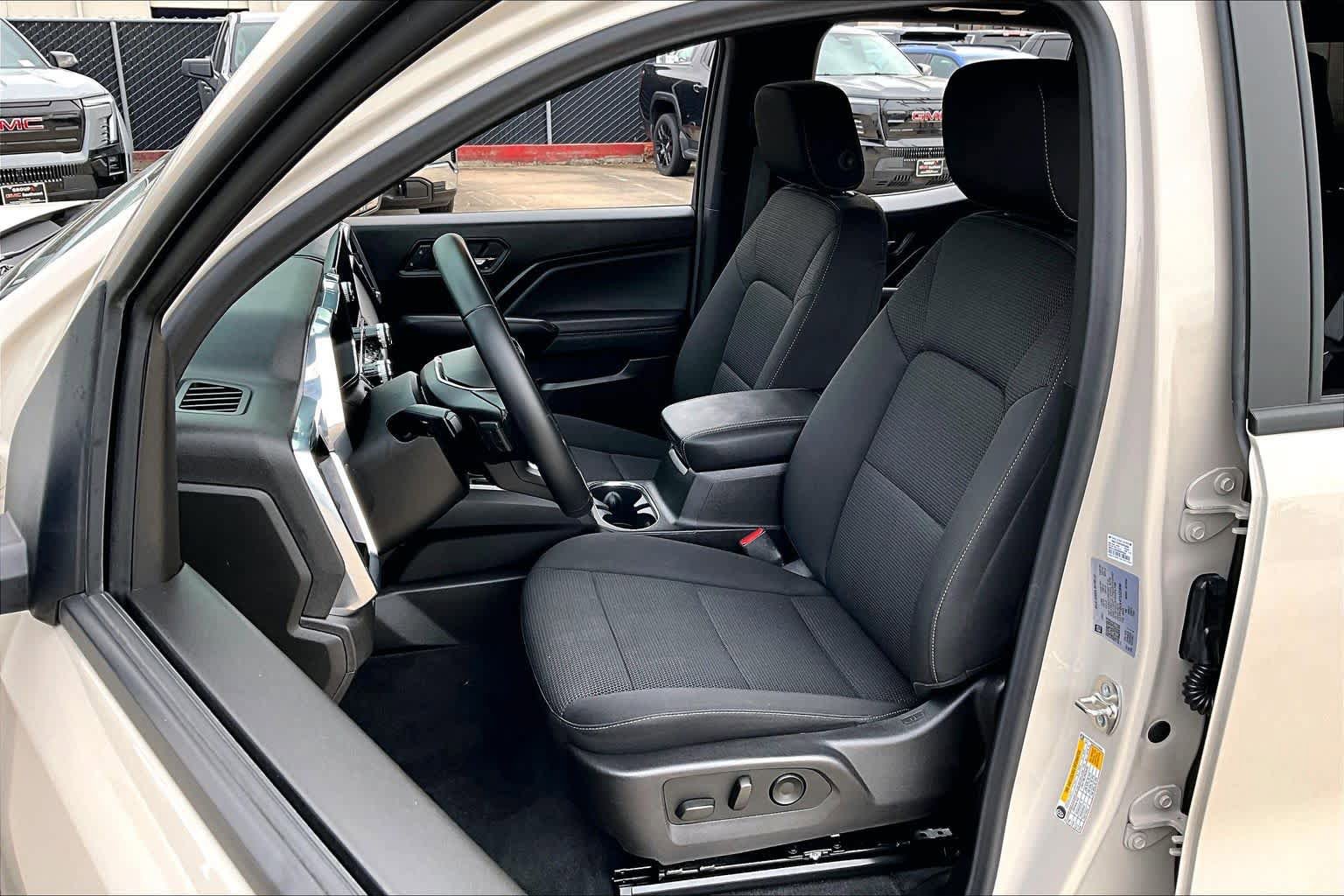 Certified 2026 GMC Canyon Elevation w/ Convenience Package RWD image 9