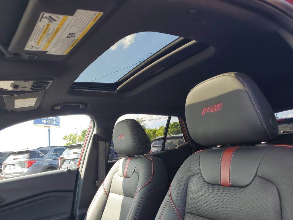 Used 2024 Chevrolet Trax RS w/ Sunroof Package FWD image 10
